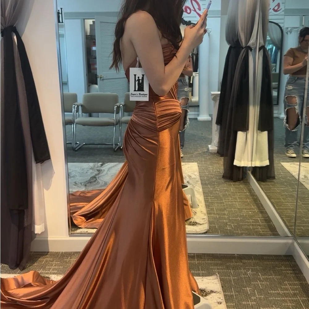 Sherri Hill Orange Ruched Sweetheart Bodycon Dress - Picture 3 of 4